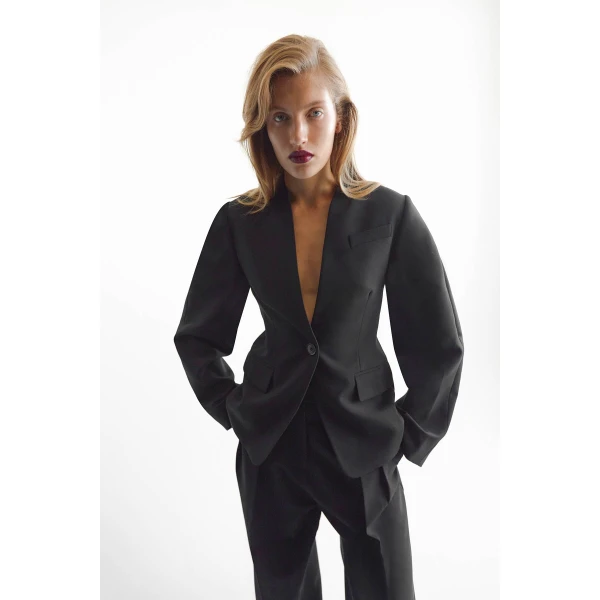 Camilla and Marc Tala Fitted Collarless Blazer - Jackets - Luxury Ready-to-Wear at Luxury Shoes 