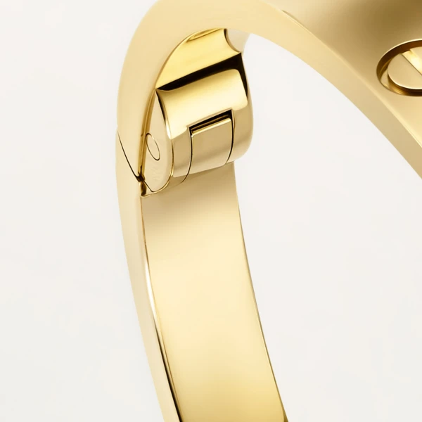 Medium Model - Fine Jewelry - Italian Luxury Ready-to-Wear at Luxury Shoes 