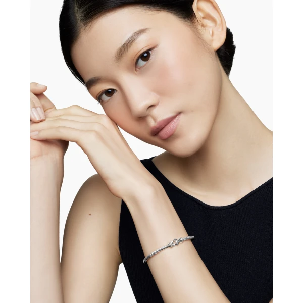 3.5mm – pavé setting and gemstone detail close-up|David Yurman Buckle Cablespira® Bracelet in 18K White Gold with Diamonds