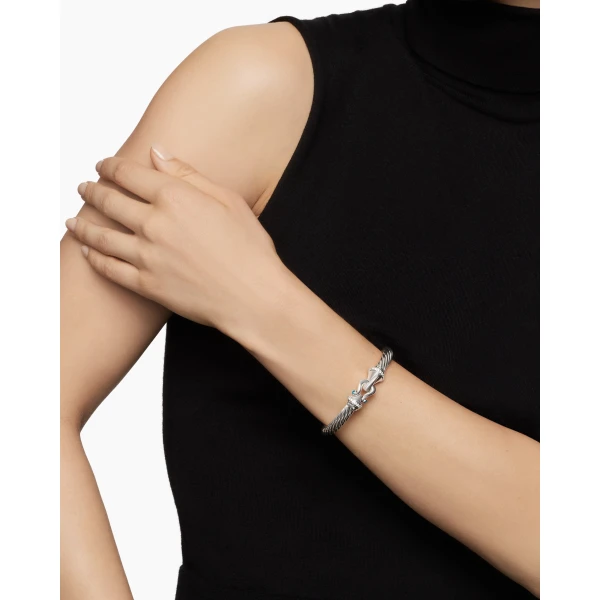 7mm in Blue – front view of authentic Cable Bracelets at Luxury Shoes |David Yurman Buckle Classic Cable Bracelet in Sterling Silver with Hampton Blue Topaz and Diamonds