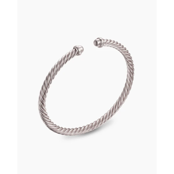 4mm Beige – worn on the wrist