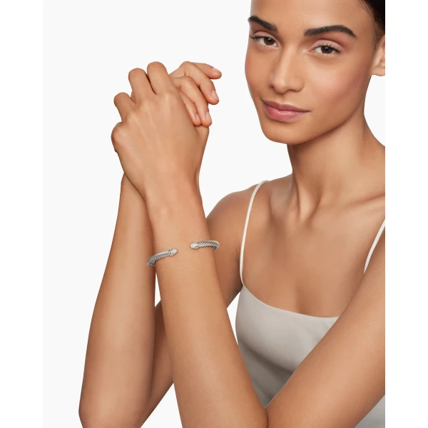 5mm – pavé setting and gemstone detail close-up|David Yurman Classic Cable Bracelet in Sterling Silver with Pavé Diamond Domes