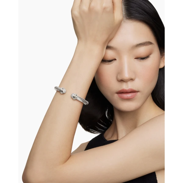 7mm – pavé setting and gemstone detail close-up|David Yurman Classic Cable Bracelet in Sterling Silver with Pavé Diamond Domes