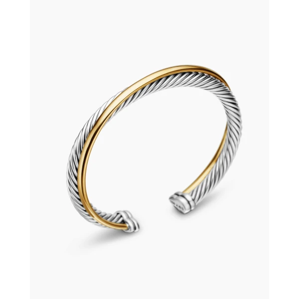 5mm Gold – worn on the wrist