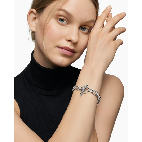 11mm in Silver – clasp and closure mechanism detail|David Yurman DY Madison® Toggle Chain Bracelet in Sterling Silver