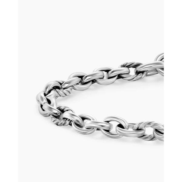 4.5mm – pavé setting and gemstone detail close-up|David Yurman DY Mercer® Petite Chain Bracelet in Sterling Silver