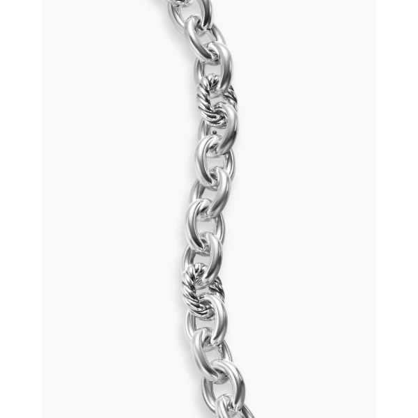 8mm – Cable motif close-up