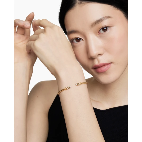 3mm – pavé setting and gemstone detail close-up|David Yurman Petite Helena Cablespira® Bracelet in 18K Yellow Gold with Diamonds