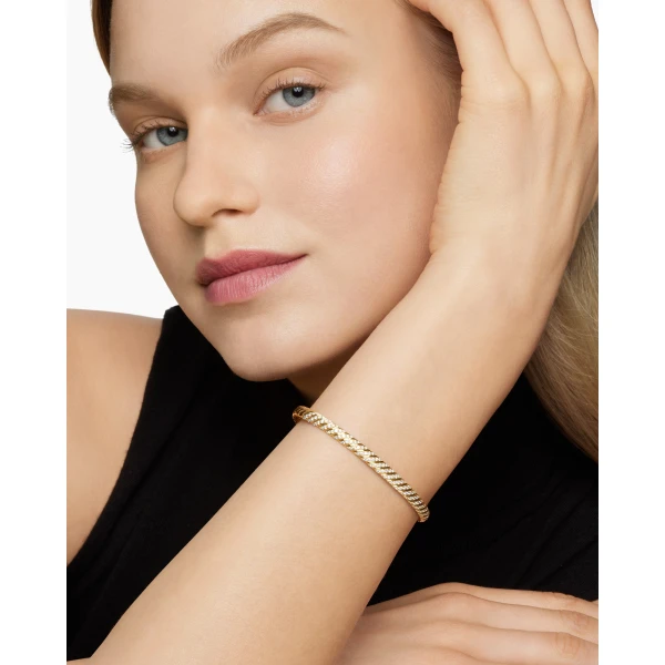 4.6mm – pavé setting and gemstone detail close-up|David Yurman Sculpted Cable Bangle Bracelet in 18K Yellow Gold with Diamonds