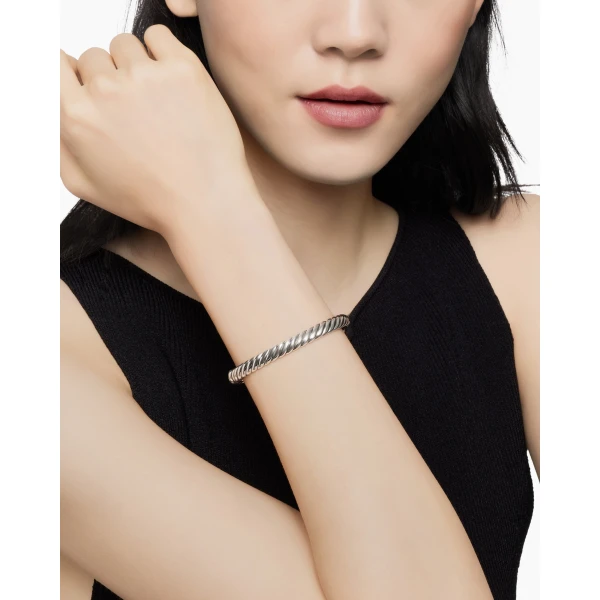 7mm – pavé setting and gemstone detail close-up|David Yurman Sculpted Cable Bangle Bracelet in Sterling Silver