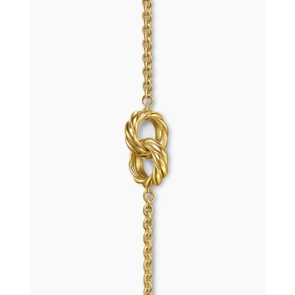 8mm – Cable motif close-up