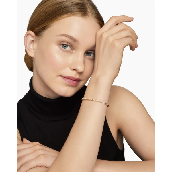 3.5mm – pavé setting and gemstone detail close-up|David Yurman Sculpted Cable Flex Bracelet in 18K Yellow Gold with Diamonds