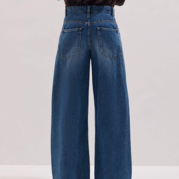 Me and Em Relaxed Baggy Jean
Lightweight Denim, view 4