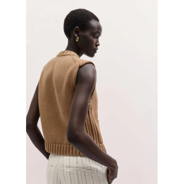 ME+EM Straight Crop Vest