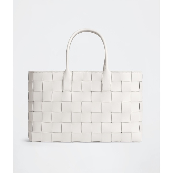 Khaite Maxi Intreccio Tote in White/black - Multicolour Totes & Top-Handle Bags - The Lotus Tote Bag - Shop at Luxury Shoes 