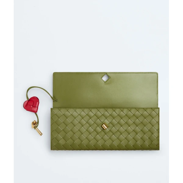 Khaite Women's Andiamo Clutch in Matcha/lipstick - Multicolour Clutch Bags - The Lotus Tote Bag - Shop at Luxury Shoes 