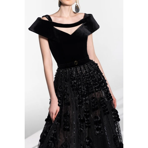 Beaded Tulle Skirt With Velvet Bodysuit - Image 6