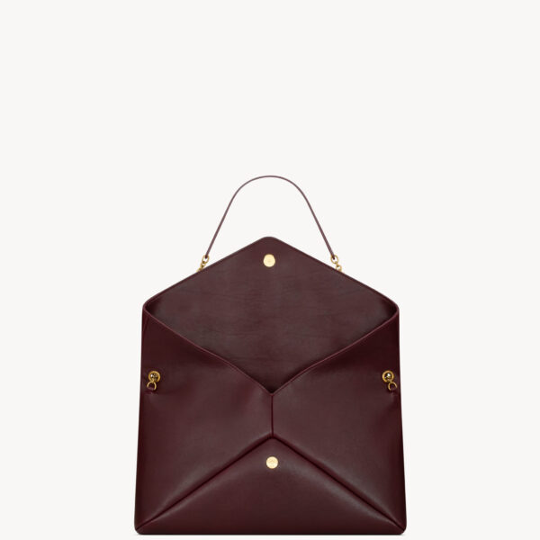 Saint Laurent CASSANDRE large pouch on chain in shiny leather, view 4