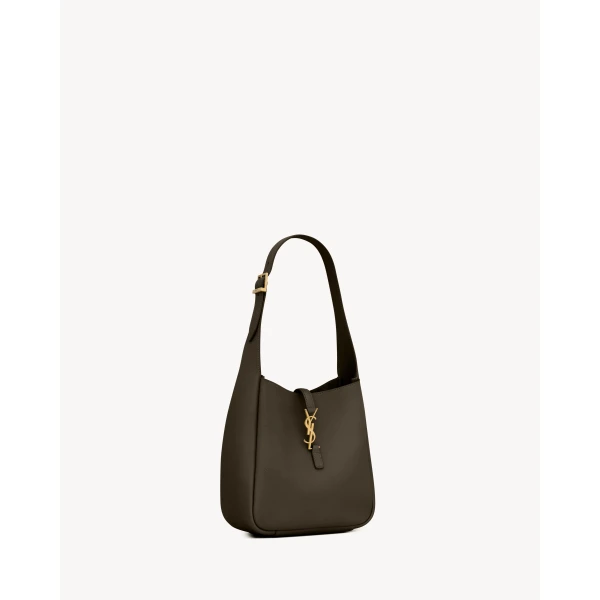Saint Laurent LE 5 À 7 supple small IN GRAINED LEATHER designed in Paris