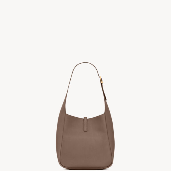 Saint Laurent LE 5 À 7 supple small in grained leather, view 3