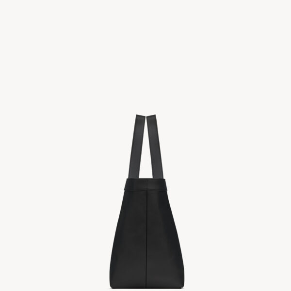 Saint Laurent Y small tote in leather, view 3