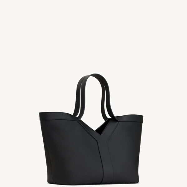 Saint Laurent Y small tote in leather, view 4