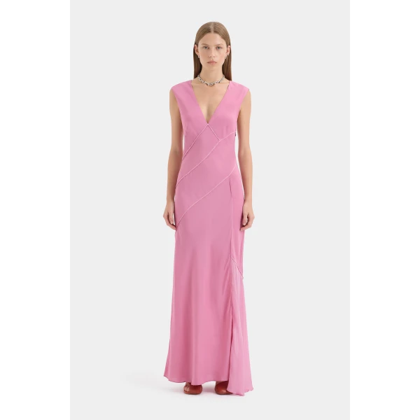 Sir The Label  in soft pastel tones – resort wear collection