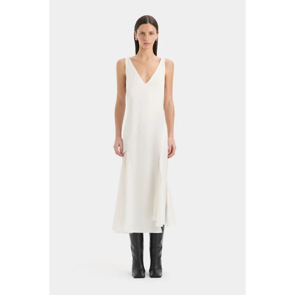 Sir The Label  in soft pastel tones – resort wear collection