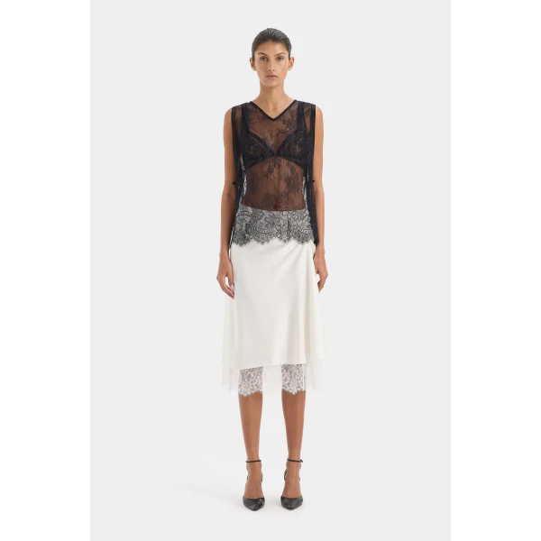 Sir The Label  in soft pastel tones – resort wear collection