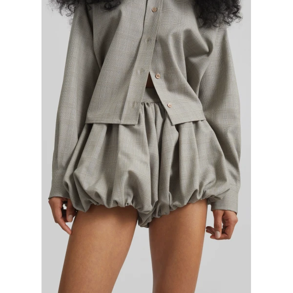 The Frankie Shop Alina Bubble Hem Shorts - Beige Glen Plaid - Oversized Minimalist Shorts in Multicolour - Shop at Luxury Shoes 