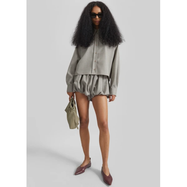 The Frankie Shop Alina Bubble Hem Shorts - Beige Glen Plaid - Oversized Minimalist Shorts in Multicolour - Shop at Luxury Shoes 