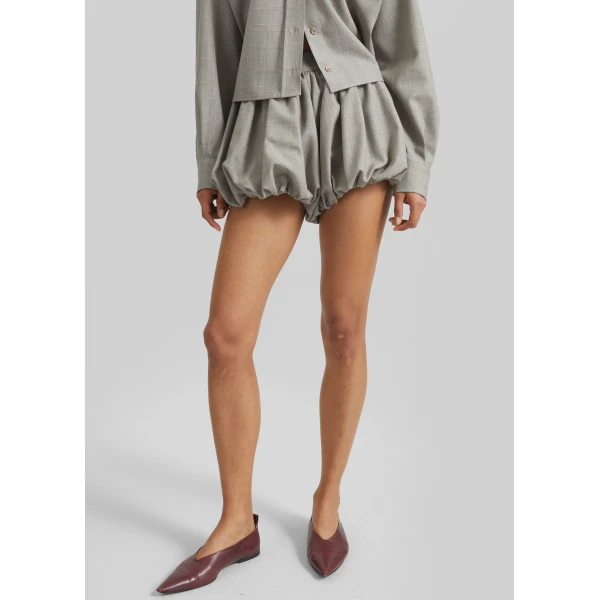 The Frankie Shop Alina Bubble Hem Shorts - Beige Glen Plaid - Oversized Minimalist Shorts in Multicolour - Shop at Luxury Shoes 