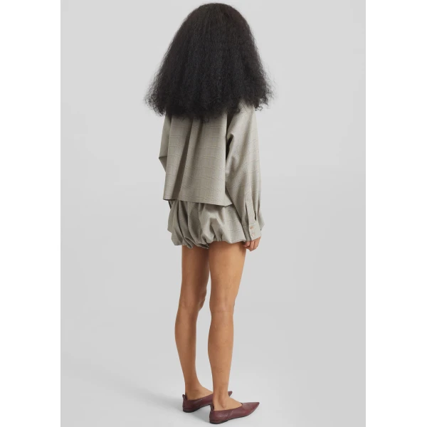 The Frankie Shop Alina Bubble Hem Shorts - Beige Glen Plaid - Oversized Minimalist Shorts in Multicolour - Shop at Luxury Shoes 