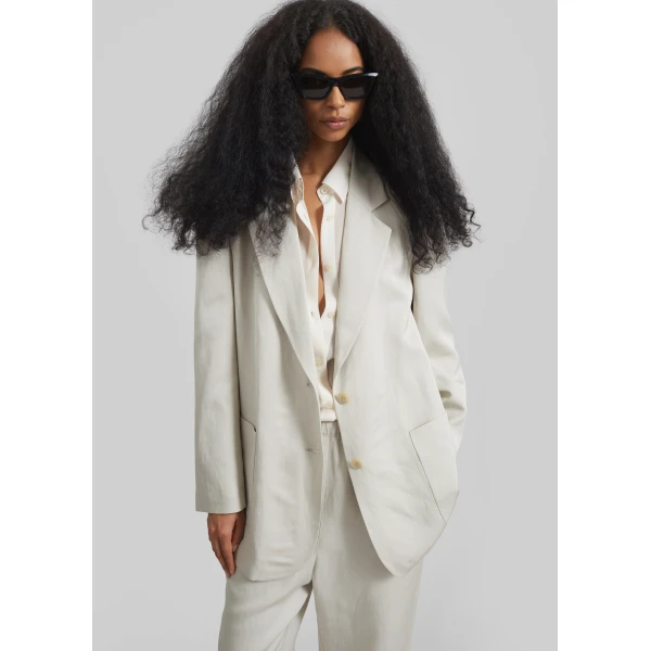 The Frankie Shop Bruna Linen Soft Blazer - Light Beige - Oversized Minimalist Jackets in Beige - Shop at Luxury Shoes 