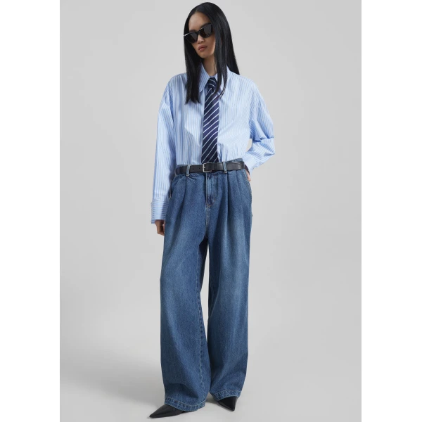 The Frankie Shop Buxton Pleated Wide Jeans - Medium Wash - Oversized Minimalist Pants in Grey - Shop at Luxury Shoes 