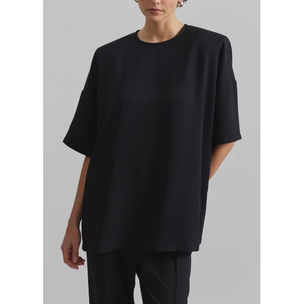 The Frankie Shop Callice Padded T-Shirt - Black - Oversized Minimalist Tops in Black - Shop at Luxury Shoes 