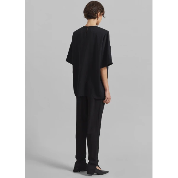 The Frankie Shop Callice Padded T-Shirt - Black - Oversized Minimalist Tops in Black - Shop at Luxury Shoes 