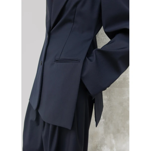 The Frankie Shop Canmore Double Vent Blazer - Navy - Oversized Minimalist Jackets in Blue - Shop at Luxury Shoes 