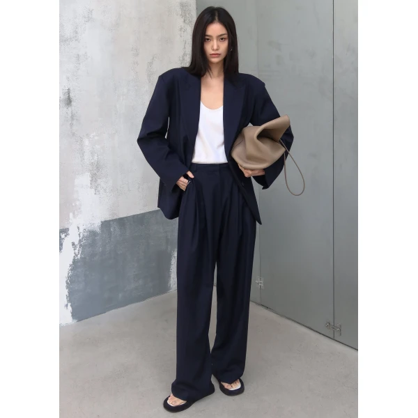 The Frankie Shop Canmore Double Vent Blazer - Navy - Oversized Minimalist Jackets in Blue - Shop at Luxury Shoes 