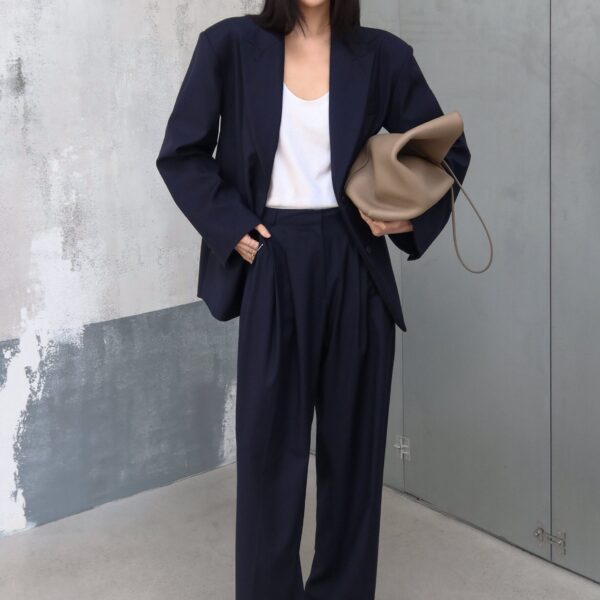 The Frankie Shop Canmore Pleated Trousers – Navy, view 5