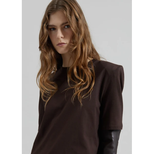 The Frankie Shop Carrington Padded Shoulder Tee – Brown Top, view 3