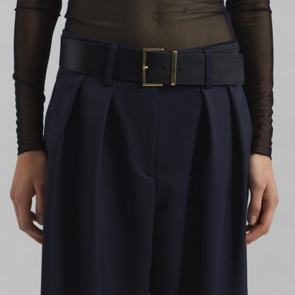 The Frankie Shop Daytona Pleated Trousers – Navy, view 5