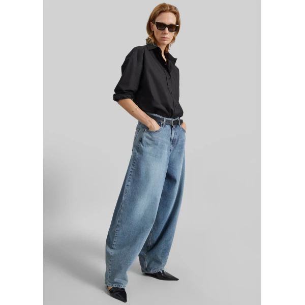 The Frankie Shop Elga Barrel Leg Jeans - Medium Wash - Oversized Minimalist Pants in Grey - Shop at Luxury Shoes 