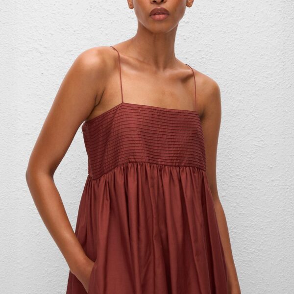 The Frankie Shop Empire Pintuck Bodice Dress – Maroc, view 4