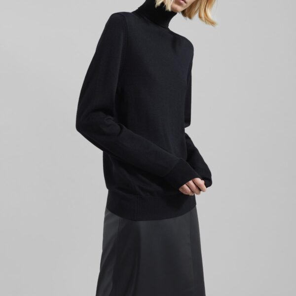 The Frankie Shop Eve Thin Turtleneck Sweater – Black, view 2