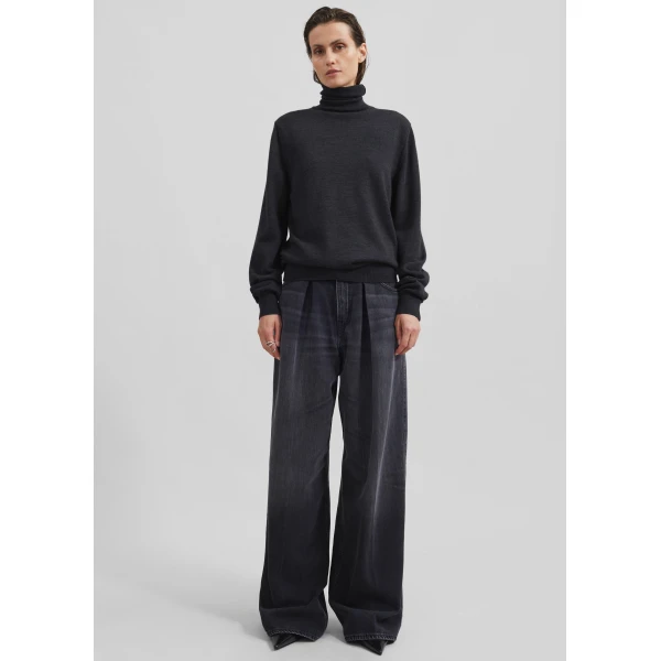 The Frankie Shop Eve Thin Turtleneck Sweater - Dark Grey Melange - Oversized Minimalist Knitwear in Grey - Shop at Luxury Shoes 