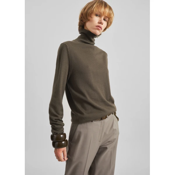 The Frankie Shop Eve Thin Turtleneck Sweater – Olive, view 2