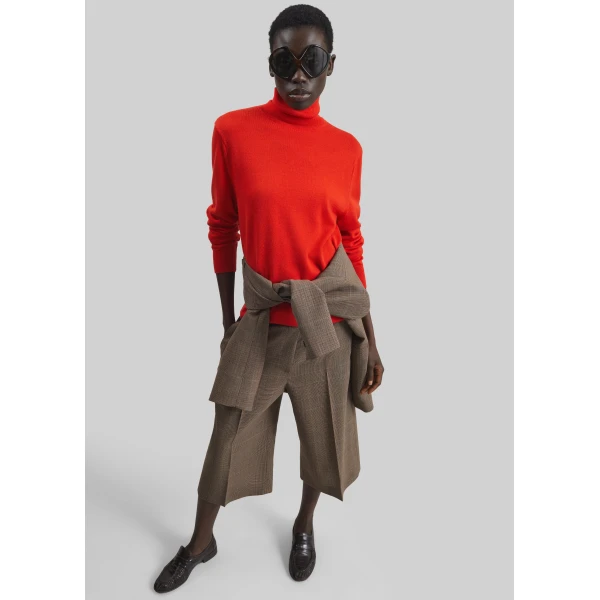 The Frankie Shop Eve Thin Turtleneck Sweater - Red - Oversized Minimalist Knitwear in Red - Shop at Luxury Shoes 