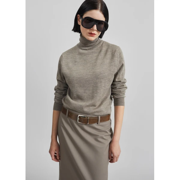 The Frankie Shop Eve Thin Turtleneck Sweater - Taupe - Oversized Minimalist Knitwear in Beige - Shop at Luxury Shoes 