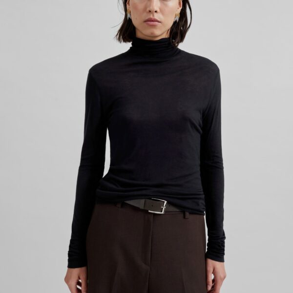 The Frankie Shop Evren Sheer Turtleneck – Black Knit, view 5